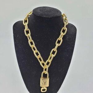 Authentic Louis Vuitton Lock&Key w/Unbranded Gold Plated Chain Necklace 011426